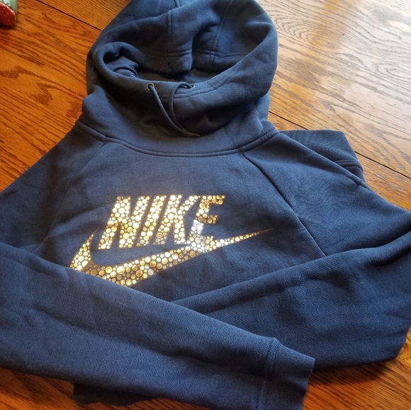 Blue Nike sweatshirt - Picture 2 of 5